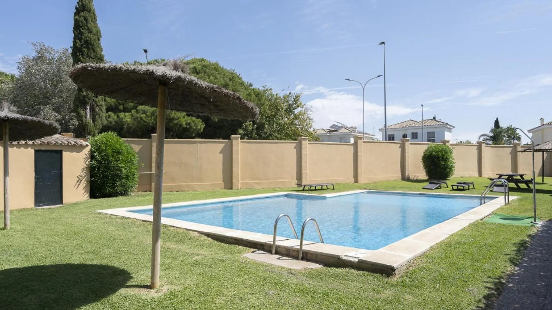 Apartment Chalet Pareado & Piscina El Puerto de Santa Maria Spain